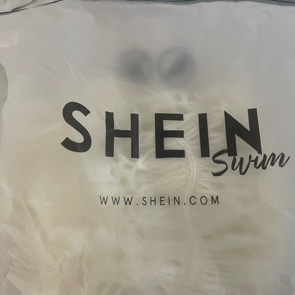 Shein Cover Up Skirt NEW - Picture 3 of 4